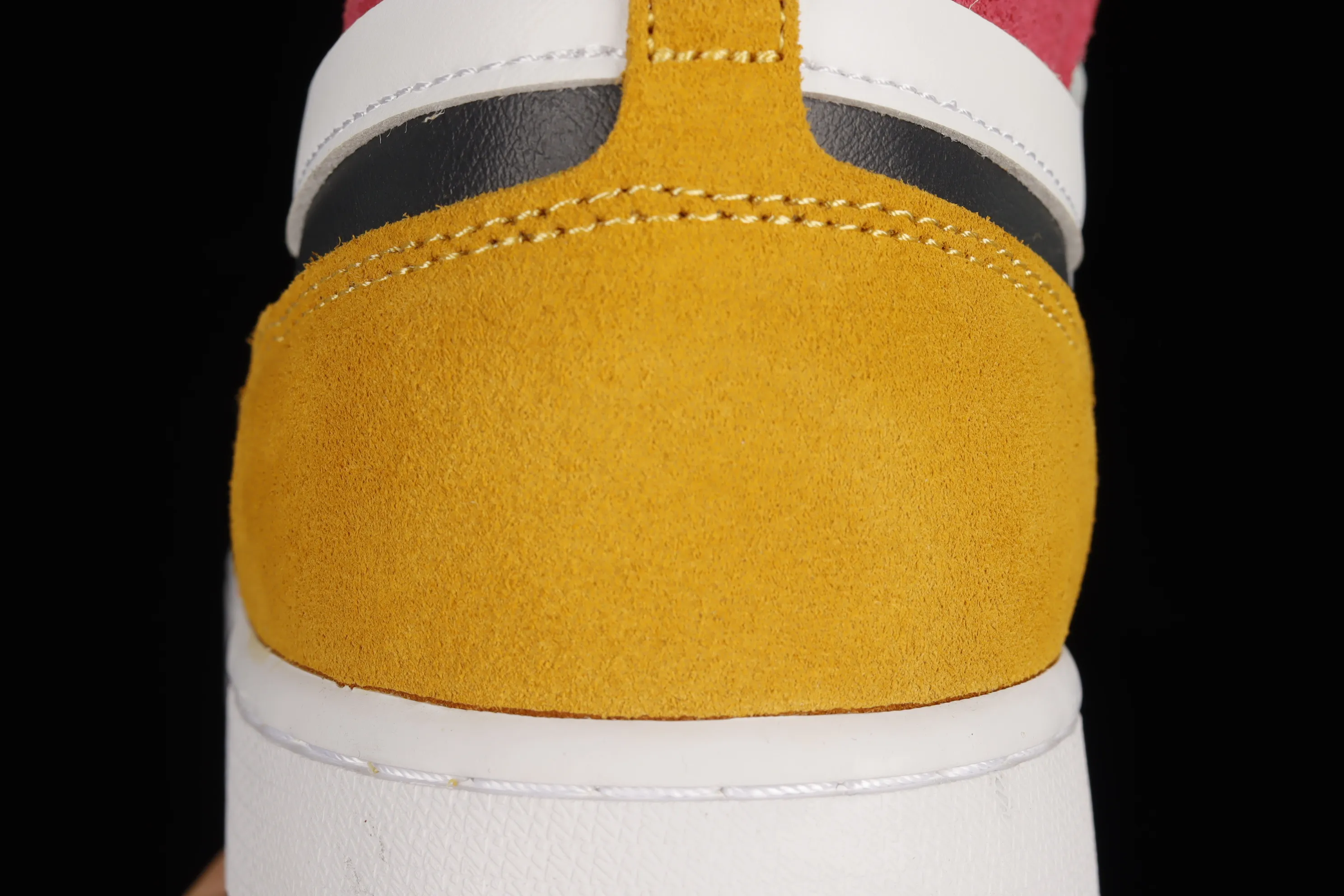 All categories Air Jordan Jordan series basketball shoes Air Jordan 1 High Air Jordan 1 Zoom CMFT AJ1 Joe 1 white black yellow color matching CT0978-016